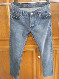 $1200 Versace Jeans 36x30