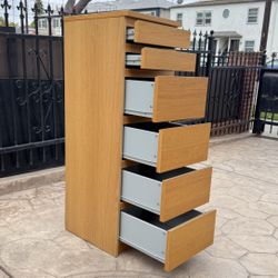 Vanity Dresser With Mirror 