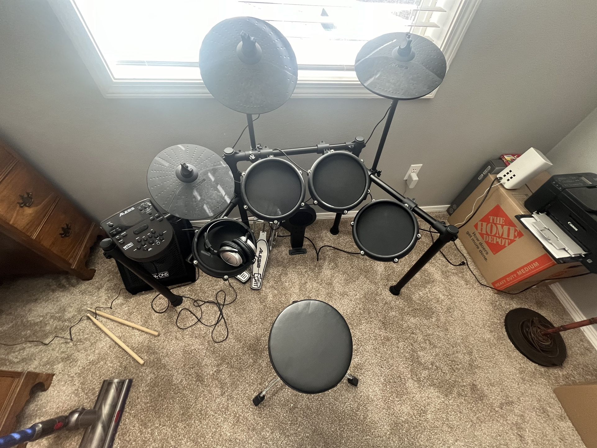 Electric Drum Set & Amp