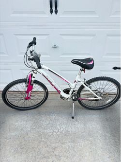 Women's Schwinn Mt Bike