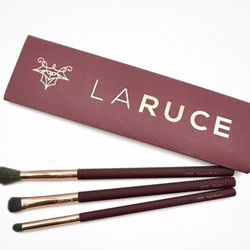 Laruce brush set