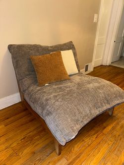 Members mark lounge chair