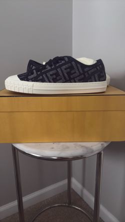 FENDI Sneakers NEW