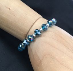 Peacock blue crystal bracelet stretch