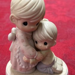 PRECIOUS MOMENTS FIGURINE - HEALING BEGINS WITH FORGIVENESS 2001 With Box 892157