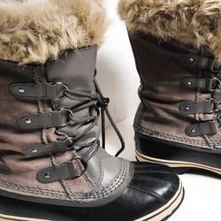 Sorel Joan of Arctic Insulated Waterproof Winter Boots Gray -- Size 5