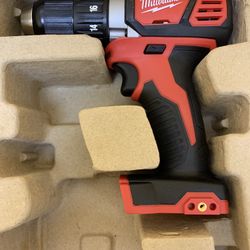Milwaukee M18 18-Volt Lithium-Ion Cordless 1/2 in. Drill Driver (Tool Only )