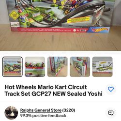 Hot Wheels Mario Kart Circuit Track Set GCP27 NEW Sealed Yoshi