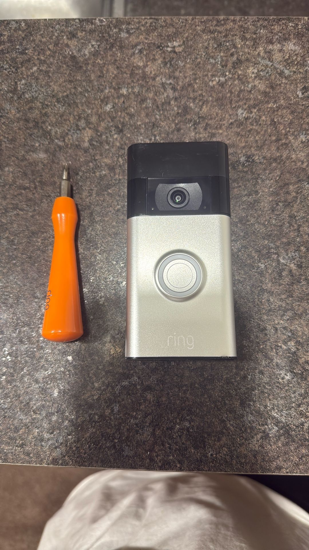 Ring doorbell with mounting bracket