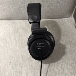 Sony MDR-V600 Wired Studio Headphones