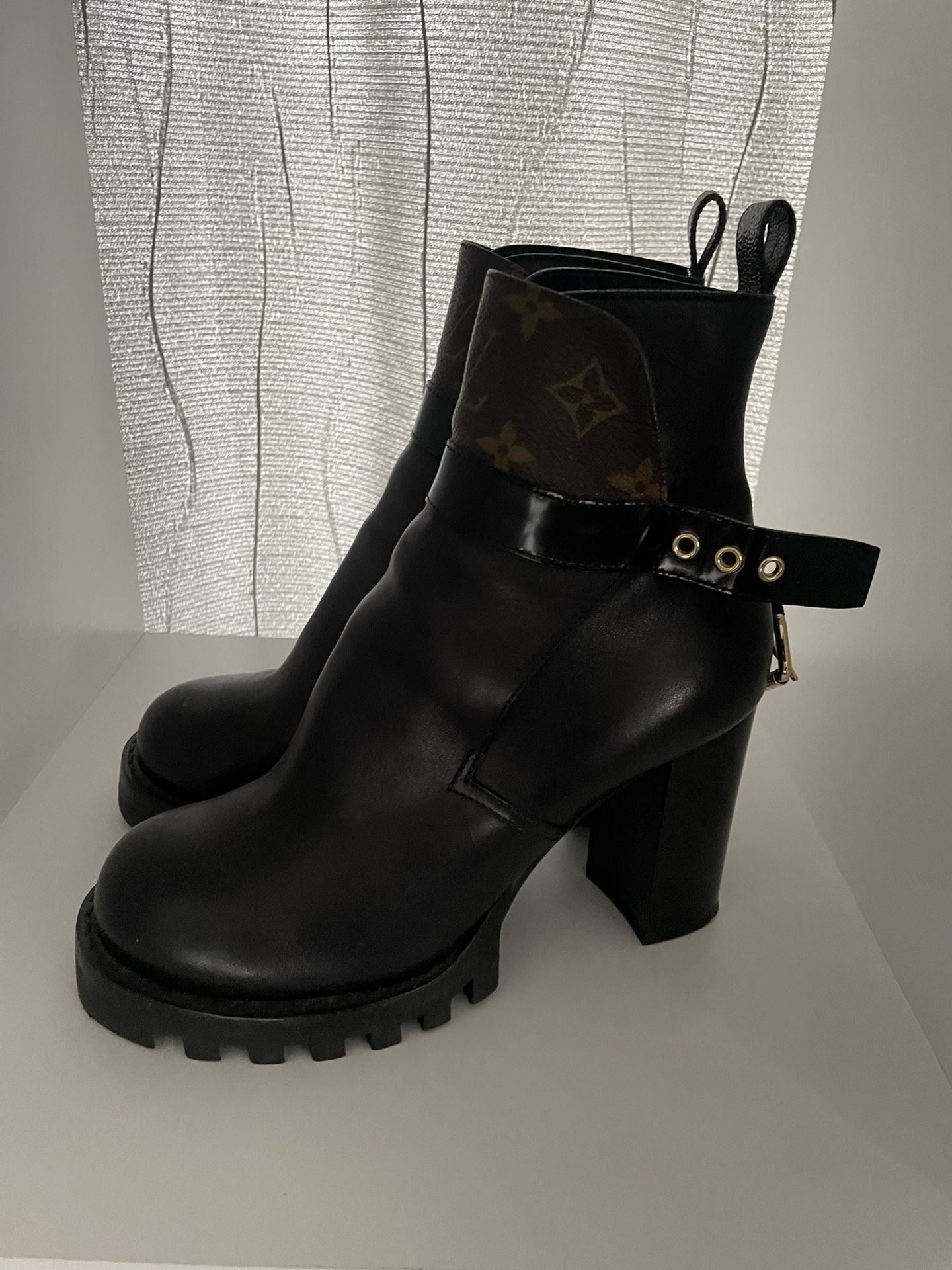 Louis Vuitton Boots for Sale in Tustin, CA - OfferUp