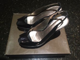 Bebe sling back Patent Leather Pump/US Size 7