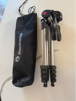MANFROTTO TRIPOD