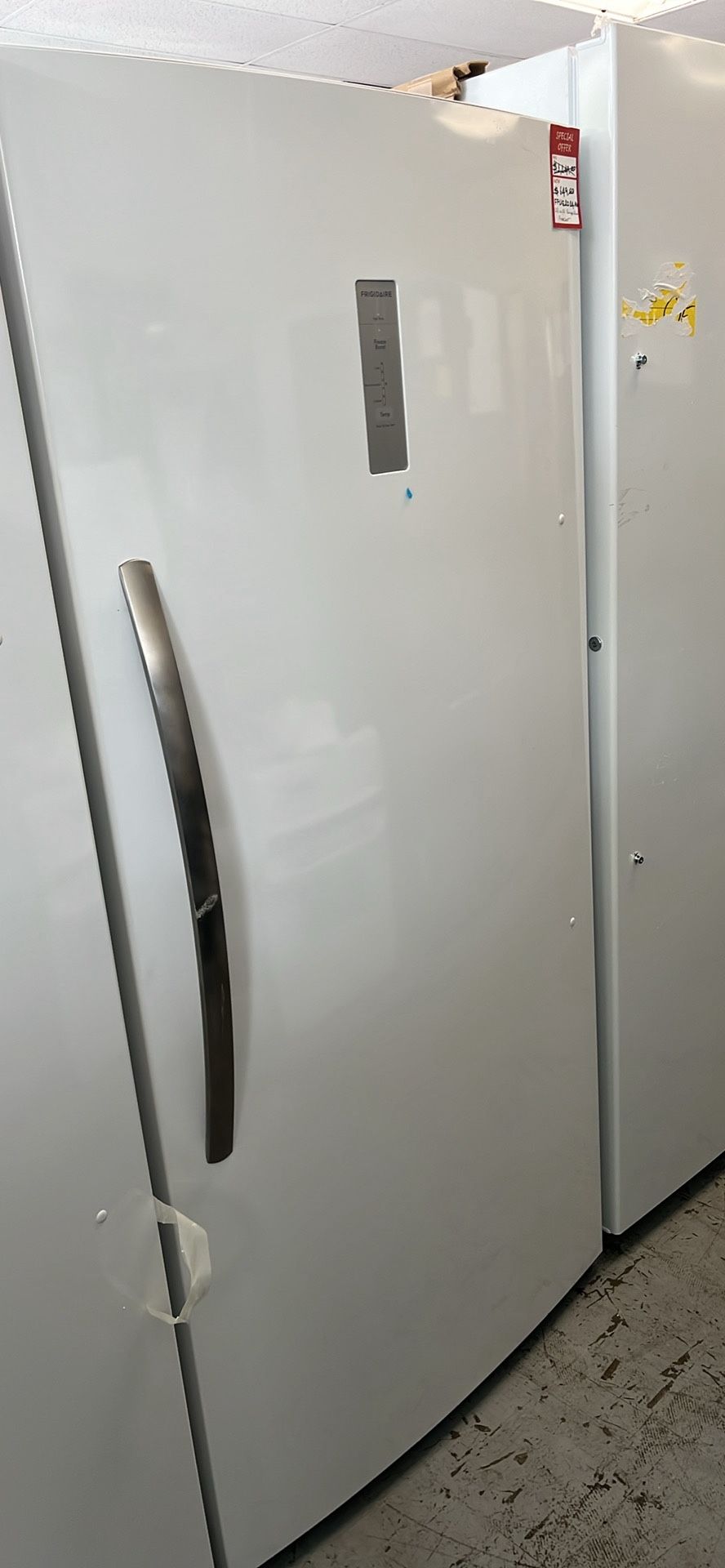 💥Great Deal💥 20 cu. ft. Garage Ready Frost Free Upright Freezer in White