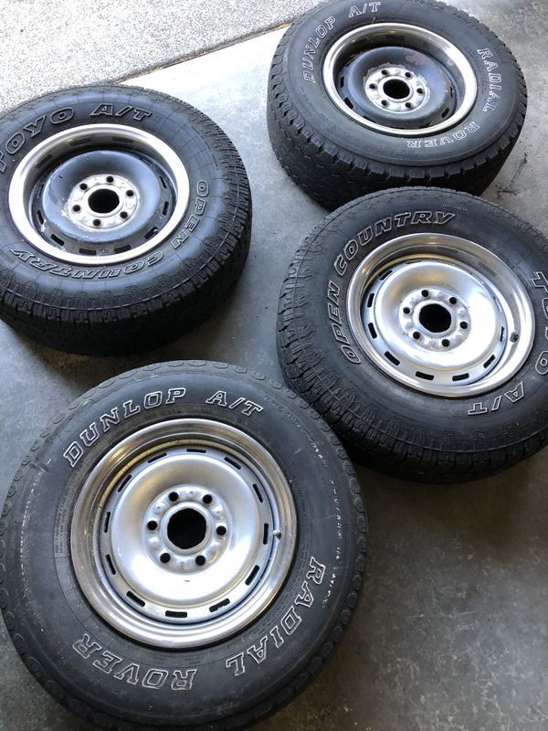 Set of 4 6 lug steelies with trim rings 6x5.5 6x139.7 for Sale in Des