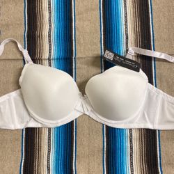 White Bra Size :36C