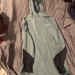Under Armour Hooded Long Sleeve Shirt