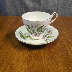 Vintage Regency English Bone China Cup And Saucer 

