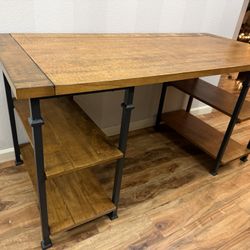 Metal / Solid Wood Desk !!! 