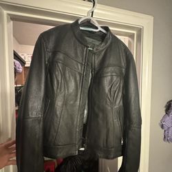 Woman’s Motorcycle Leather Jacket XL