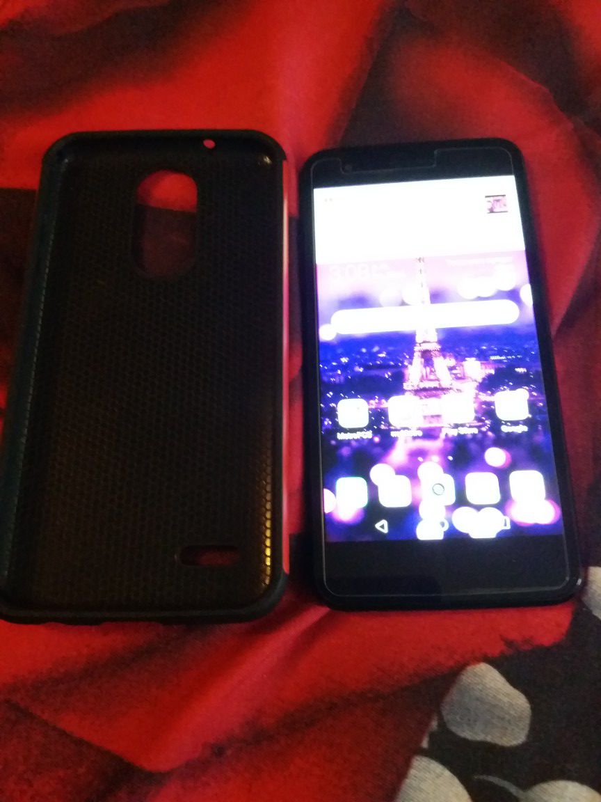 Phone LG aristo2 unlocked with black and red case