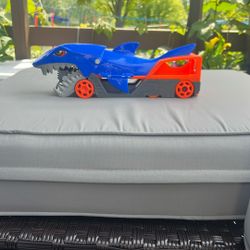 Hot Wheels Shark Car Eater