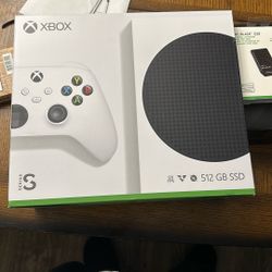 XBOX SERIES S With More