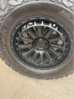 37x12.50Rx20LT BFG’s w/Black Rhino