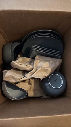 Gray dishes