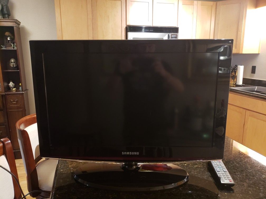 LN26B460B2D-Samsung 26" Class / 720p / 60Hz / LCD HDTV