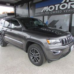 2018 Jeep Grand Cherokee Laredo E