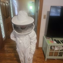 Junior Bee Suit 