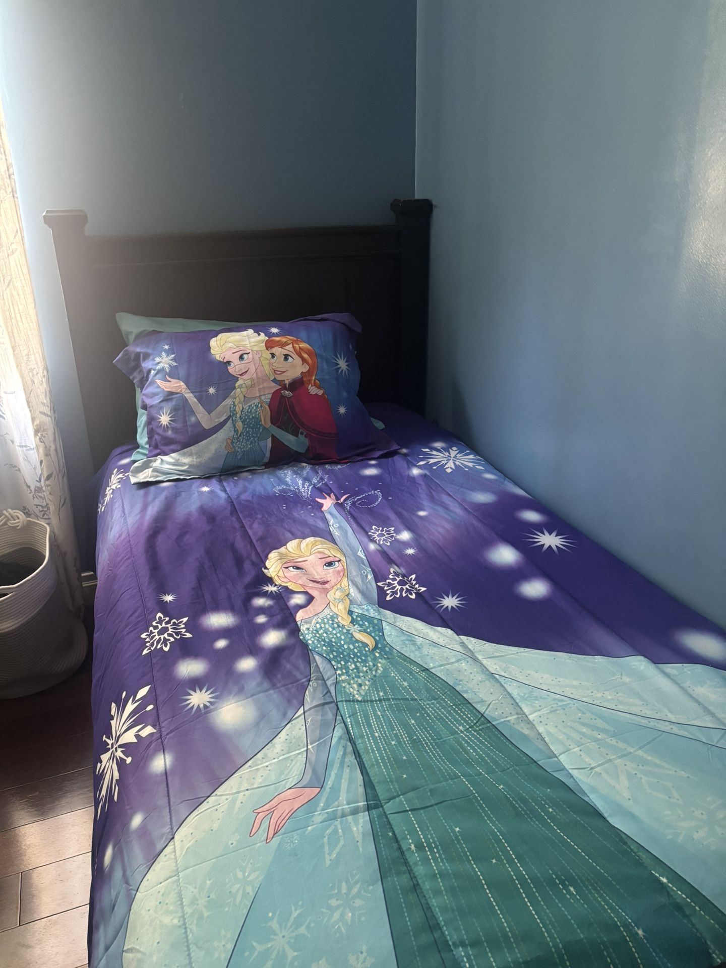 Twin Size Bed And Mattress
