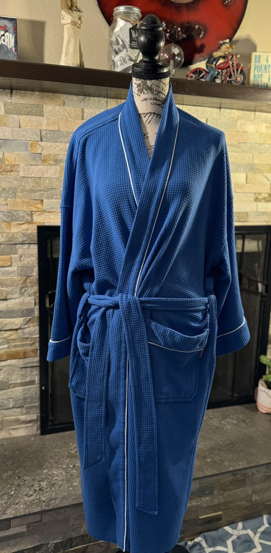 Izod’s Unisex OS Fits Most-Royal Blue Robe w/High/Low Belt Loops & Deep Pockets