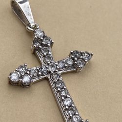 silver diamond pendant