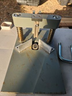 Desktop corner rounder without handle