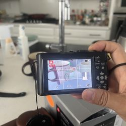 Leica D-Lux 4 excellent condition OPTIONAL accessories