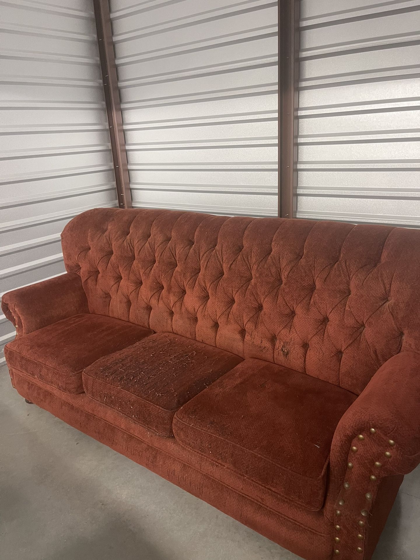Vintage Red Tufted Couch – Clean, Comfy, & Delivery Available