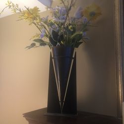 Decorative Flower Vase!