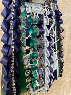 Homecoming mums