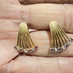 🌹BEAUTIFUL 14K YELLOW GOLD EARRINGS  WITH RUBIES AND DIAMONDS🎁