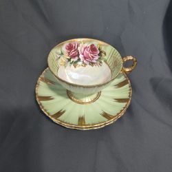 Royal Sealey Iridescent Rose Tea Cup and Saucers