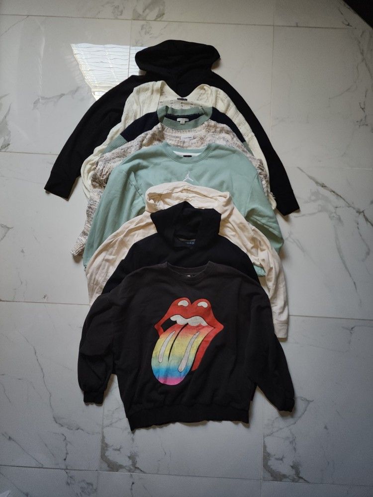 Young Women's Sweaters Size Large & Medium