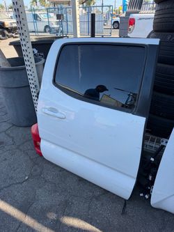 Door Tacoma
