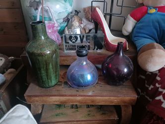 LOTS BEAUTIFUL HOME DECOR FR.5$ SETS 10 ETC MESSAGE ME INFO WE NEED EVERYTHING TO GO TAKE NORMAL OFFERS ONLY