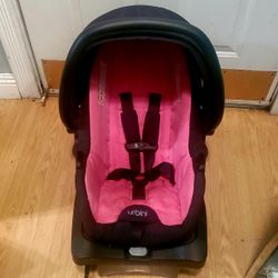 Urbini Baby Carseat Carrier Combo...Good CONDITION!