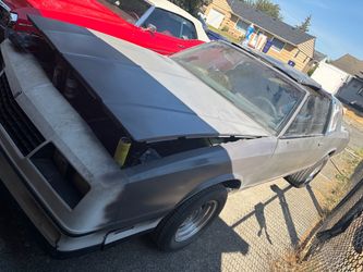 1987 Monte Carlo t-top aero coupe with a 5.3 Is motor