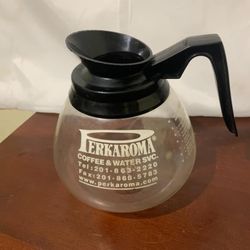 PERKAROMA glass coffee decanter holds 64 oz (1.9 L) or 12 cups of coffee