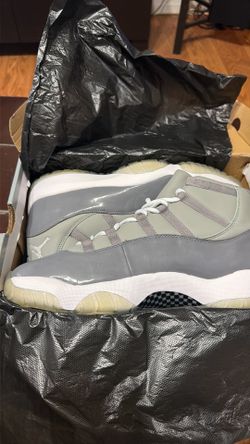 Nike air Jordan’s 11 retro size 12