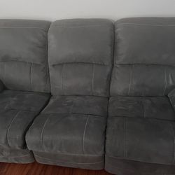 Power recliner sofa